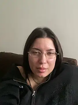 cherryxxox online show from 04/18/26, 07:07