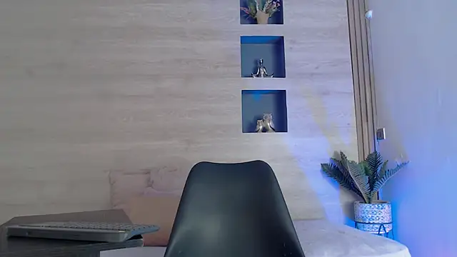 Logan Steel online show from 07/12/26, 04:57