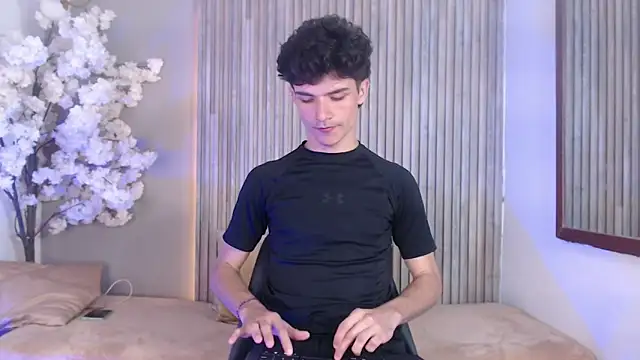 Logan Steel online show from 04/15/26, 04:40