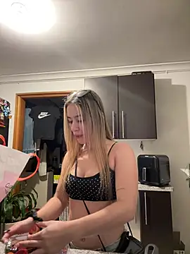 AmyRusso online show from 04/16/26, 11:40