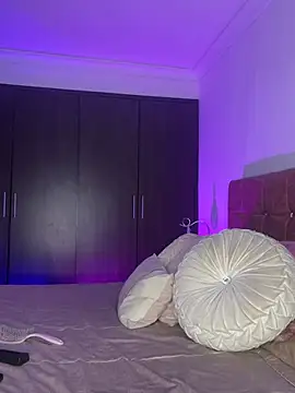 AmyRusso online show from 04/28/26, 01:37
