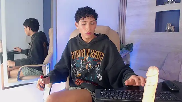Velvet An online show from 04/24/26, 05:09
