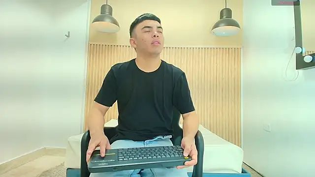 THIAM KELLER1 online show from 04/11/26, 07:17