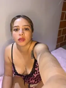 jade06  online show from 06/04/26, 03:22