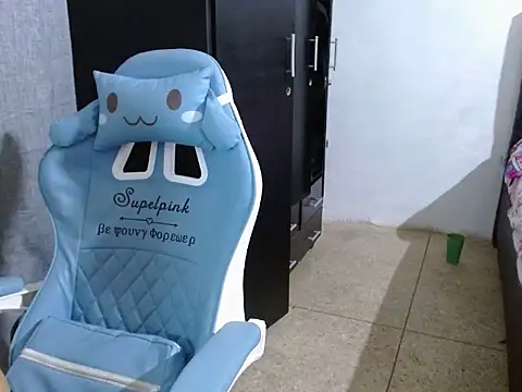 nathasha Angi online show from 04/12/26, 03:43