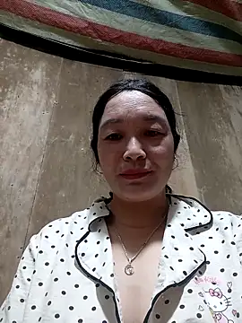 vanlucky2 online show from 05/18/26, 02:33