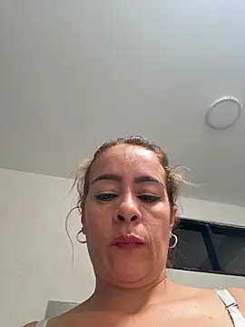 Snapshot of Natigoonzalez chatting on 05/10/26, 03:47 Natigoonzalez online show from 05/10/26, 03:47