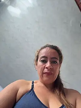 Snapshot of Natigoonzalez chatting on 04/20/26, 01:13 Natigoonzalez online show from 04/20/26, 01:13