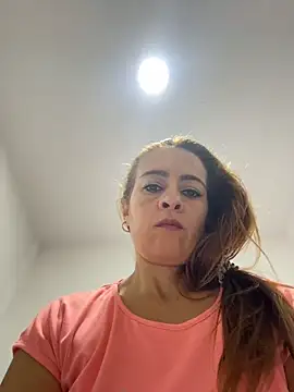 Snapshot of Natigoonzalez chatting on 05/17/26, 01:33 Natigoonzalez online show from 05/17/26, 01:33