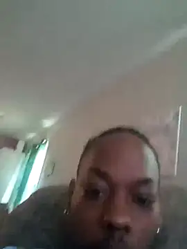 Snapshot of zdaddymm chatting on 05/27/26, 05:31 zdaddymm online show from 05/27/26, 05:31