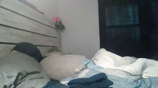 Snapshot of zdaddymm chatting on 07/11/26, 12:00 zdaddymm online show from 07/11/26, 12:00