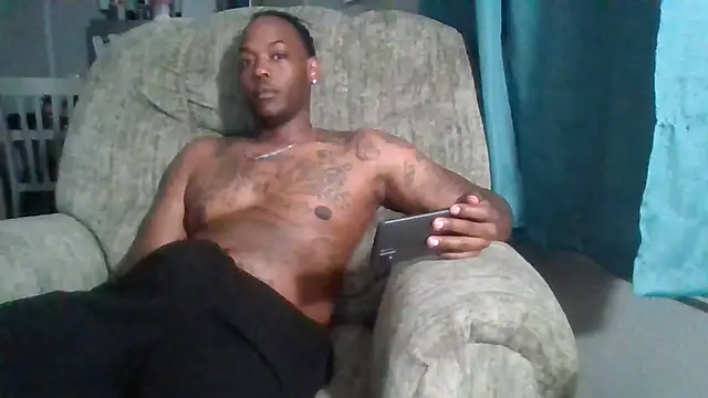 Snapshot of zdaddymm chatting on 05/28/26, 05:37 zdaddymm online show from 05/28/26, 05:37
