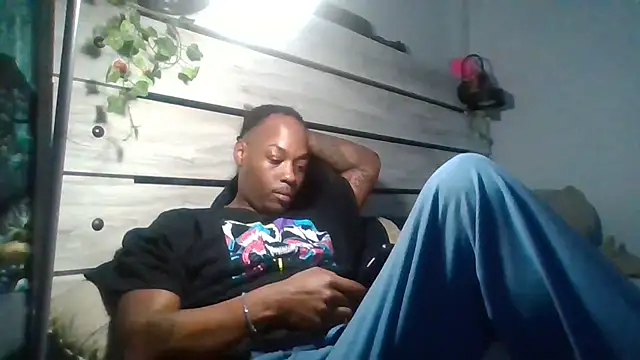 Snapshot of zdaddymm chatting on 07/15/26, 12:50 zdaddymm online show from 07/15/26, 12:50