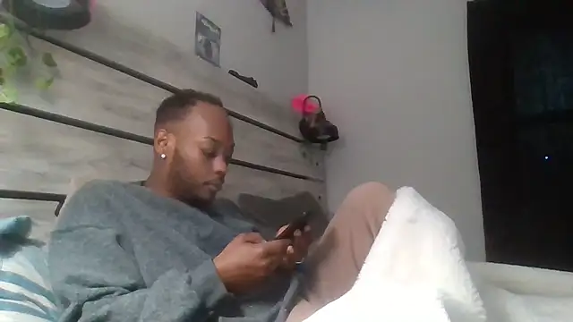 Snapshot of zdaddymm chatting on 06/11/26, 07:11 zdaddymm online show from 06/11/26, 07:11