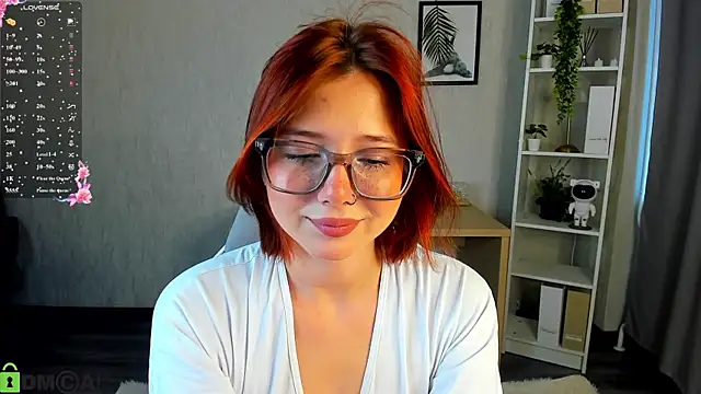 Snapshot of Lessi_Panic chatting on 07/08/26, 12:57 Lessi Panic online show from 07/08/26, 12:57