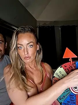 Farrah Fantasy online show from 04/14/26, 01:43