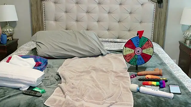 Farrah Fantasy online show from 05/04/26, 03:59