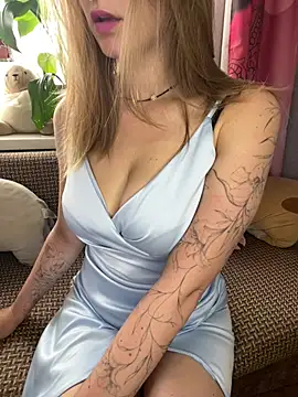 curvycatwow online show from 07/09/26, 11:26