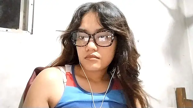 OliviaCarchi online show from 05/15/26, 10:24