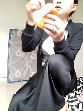 chaubau1 online show from 04/09/26, 11:44