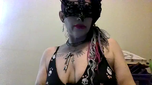 Snapshot of MistressSolena chatting on 05/18/26, 07:57 MistressSolena online show from 05/18/26, 07:57