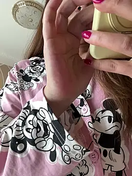 Snapshot of mifei888 chatting on 04/11/26, 02:30 mifei888 online show from 04/11/26, 02:30