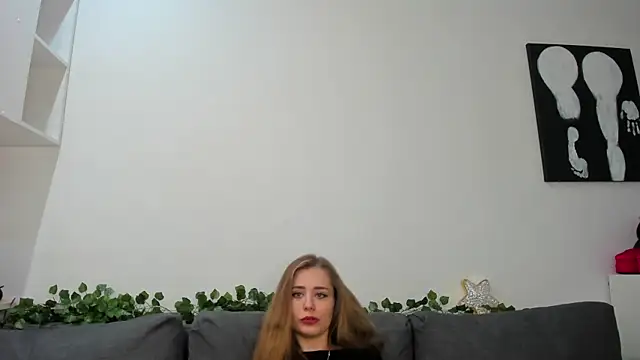 cute mey  online show from 04/12/26, 06:16