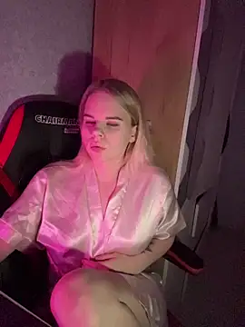 VioletEcho online show from 04/11/26, 08:45