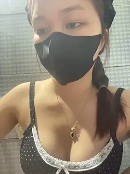 Cherry Cherry09 online show from 04/15/26, 04:11
