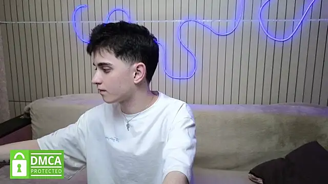 Snapshot of alexander_18_xxl chatting on 05/15/26, 05:00 alexander 18 xxl online show from 05/15/26, 05:00