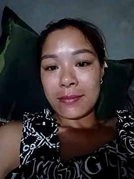 Snapshot of mia0033 chatting on 04/19/26, 06:21 mia0033 online show from 04/19/26, 06:21