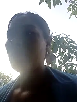 Snapshot of mia0033 chatting on 05/16/26, 10:36 mia0033 online show from 05/16/26, 10:36