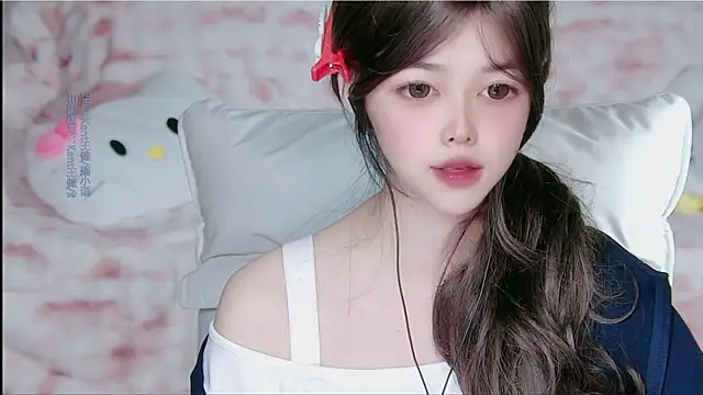 yaya-a online show from 04/12/26, 04:54