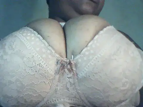 megaboobsqueen online show from 05/10/26, 02:19
