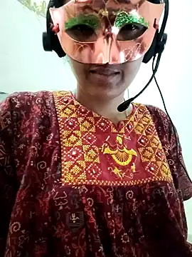 Charming-Cherry online show from 04/11/26, 03:25