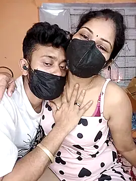 hornycouple096 online show from 05/05/26, 08:39