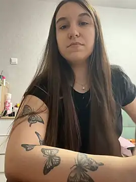 RiannaBrown online show from 04/17/26, 02:58