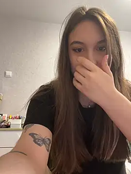 RiannaBrown online show from 04/23/26, 03:57