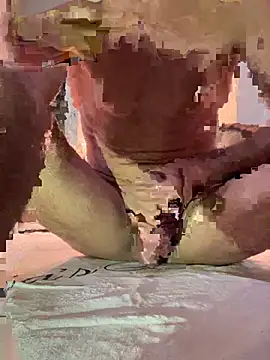 Pink-Tip-Bunny online show from 04/11/26, 12:09