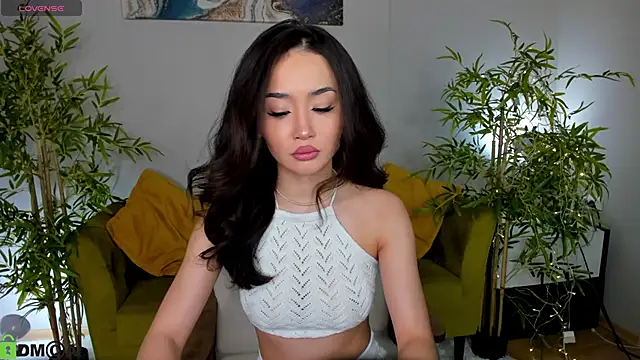 Snapshot of Riddle_Lay chatting on 04/13/26, 09:24 Riddle Lay online show from 04/13/26, 09:24