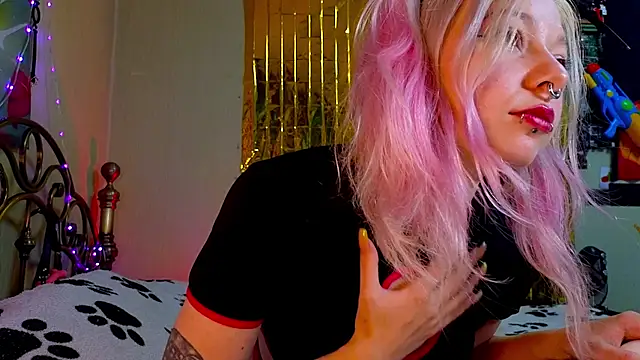 Snapshot of Sansarella chatting on 09/12/25, 06:18 Sansarella online show from 09/12/25, 06:18