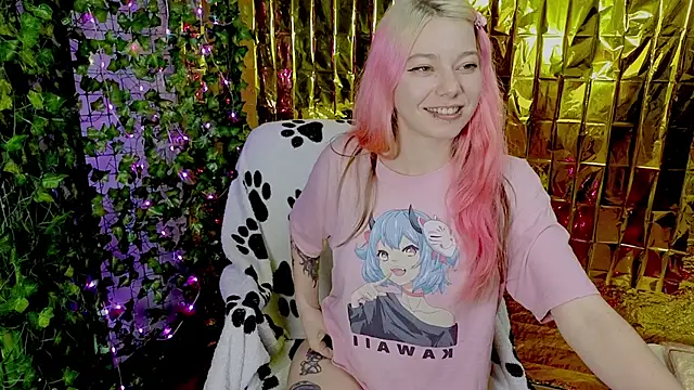 Snapshot of Sansarella chatting on 03/05/25, 06:23 Sansarella online show from 03/05/25, 06:23