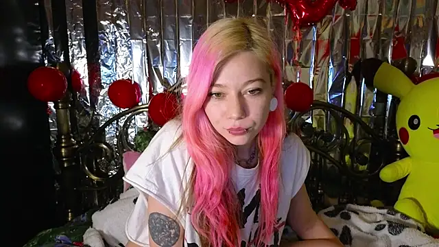 Snapshot of Sansarella chatting on 02/19/25, 03:17 Sansarella online show from 02/19/25, 03:17