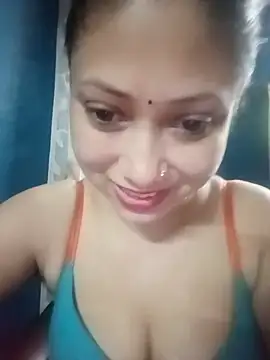 Snapshot of Hot_Soniya_08 chatting on 06/10/26, 09:10 Hot Soniya 08 online show from 06/10/26, 09:10