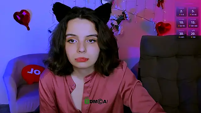 mia mooon  online show from 04/18/26, 12:29