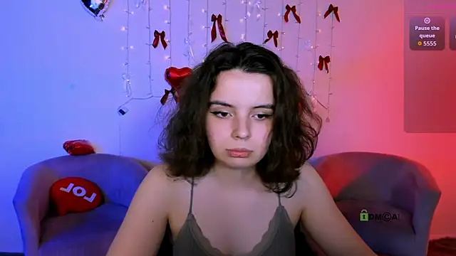mia mooon  online show from 05/25/26, 09:08