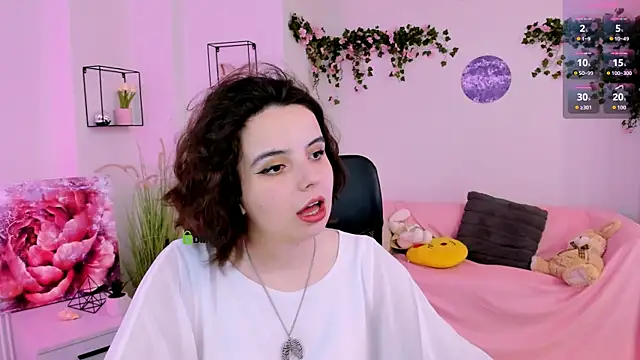 mia mooon  online show from 06/26/26, 08:42