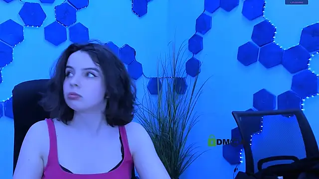 mia mooon  online show from 05/04/26, 09:01