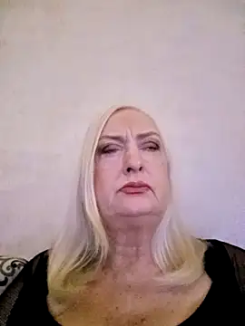 Snapshot of Julia20X chatting on 04/24/26, 12:51 Julia20X online show from 04/24/26, 12:51