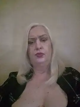 Julia20X online show from 05/30/26, 10:10